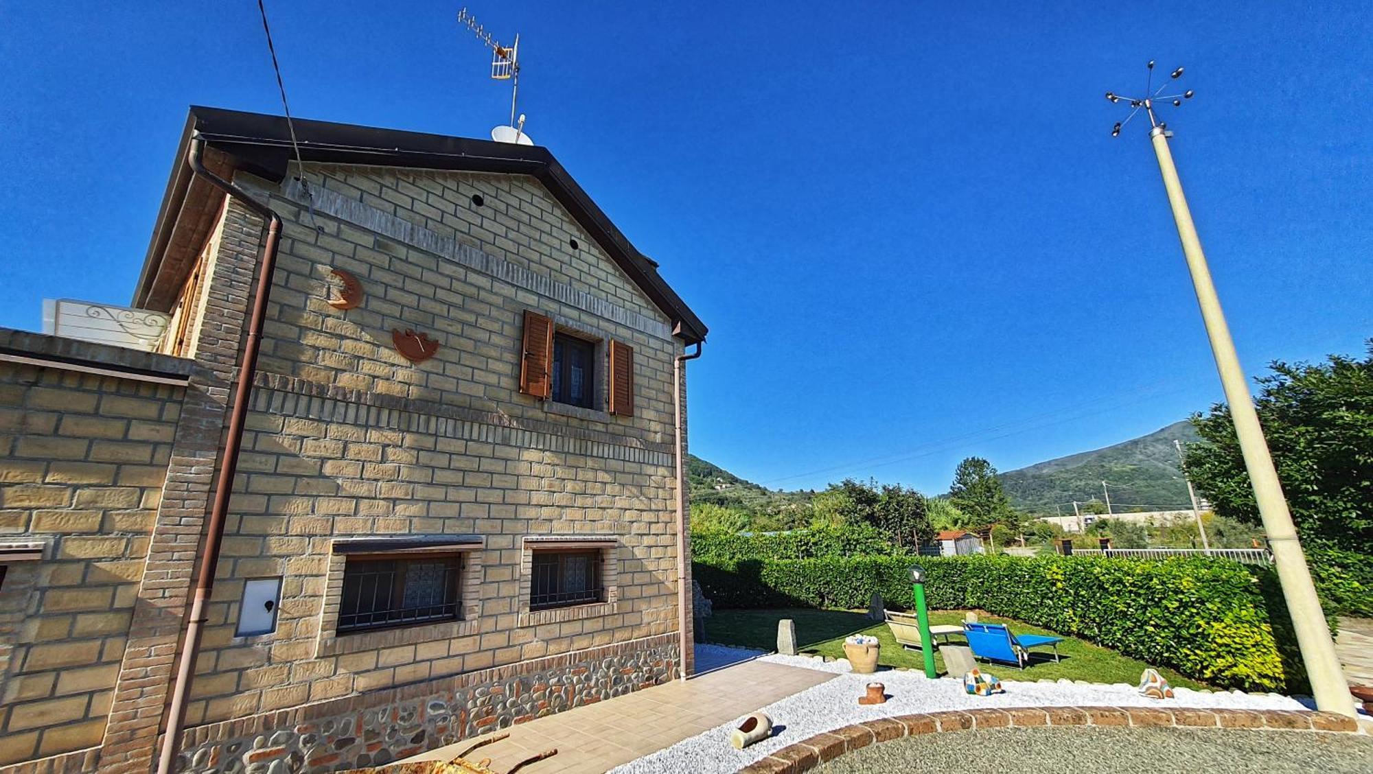 Spicchio Di Luna - Casa Vacanze Albiano Magra 外观 照片