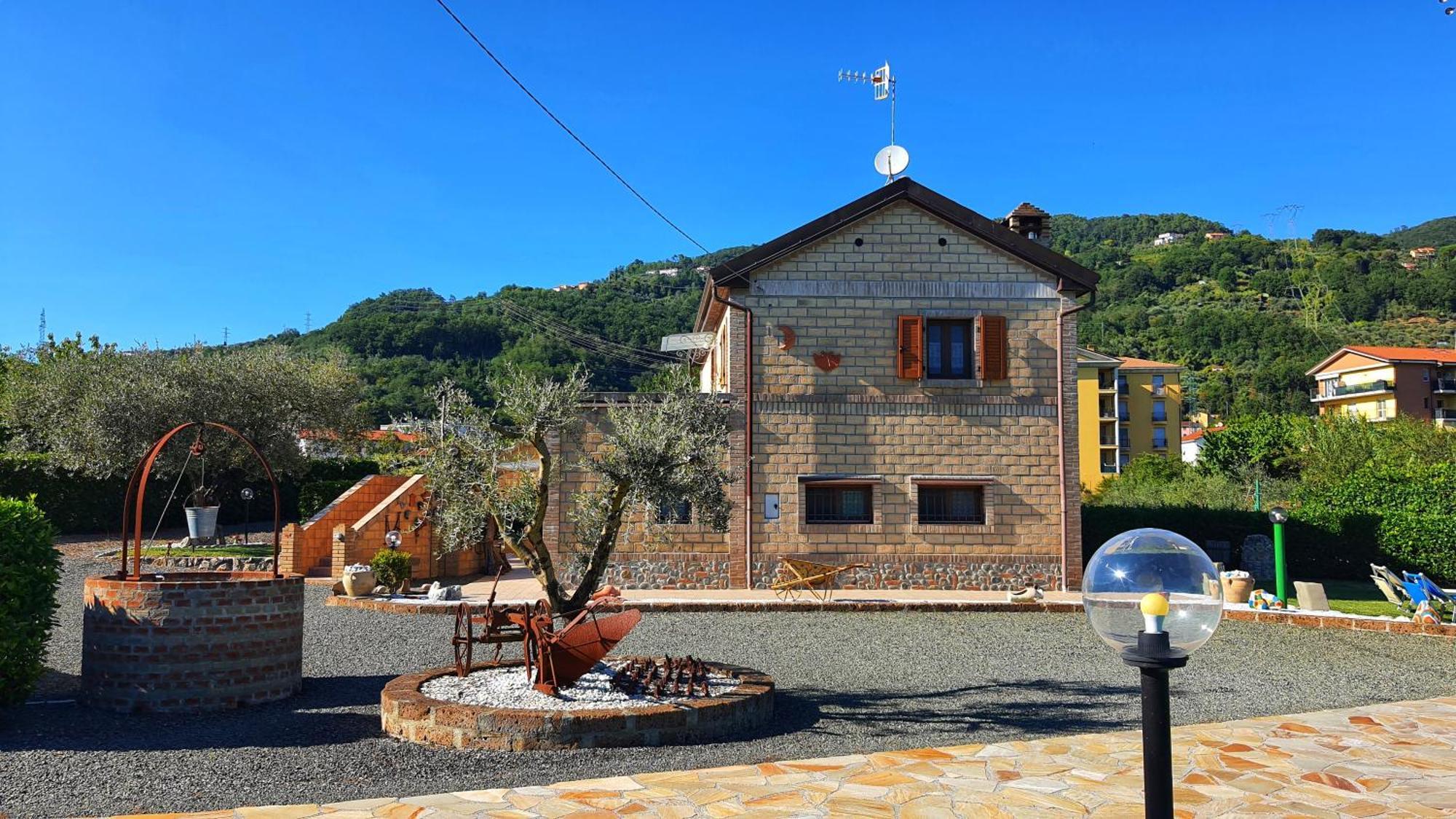 Spicchio Di Luna - Casa Vacanze Albiano Magra 外观 照片