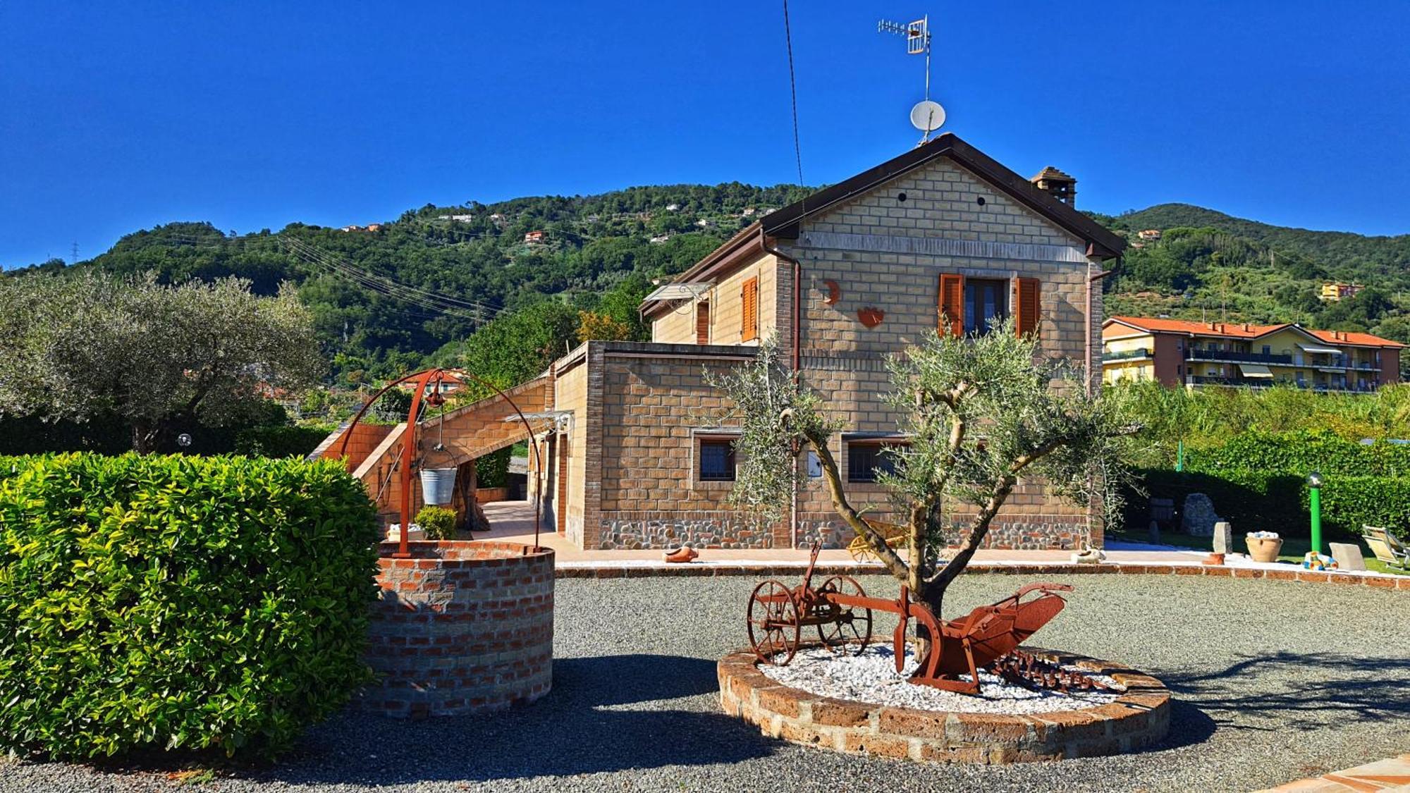 Spicchio Di Luna - Casa Vacanze Albiano Magra 外观 照片